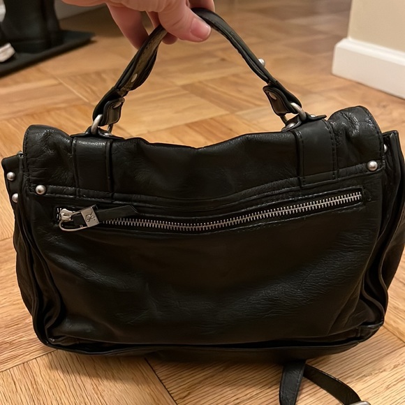 Sondra Roberts leather handbag - Picture 2 of 10